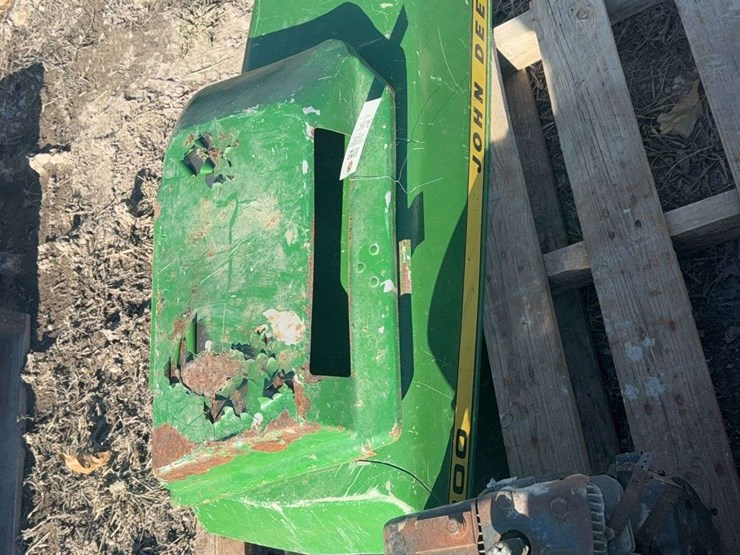 john-deere-300-image-1