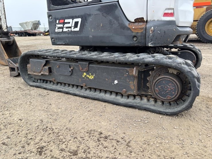 2021-bobcat-e20-image-20