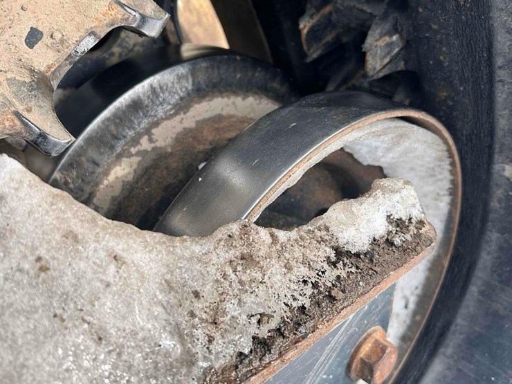 2019-deere-333g-image-12