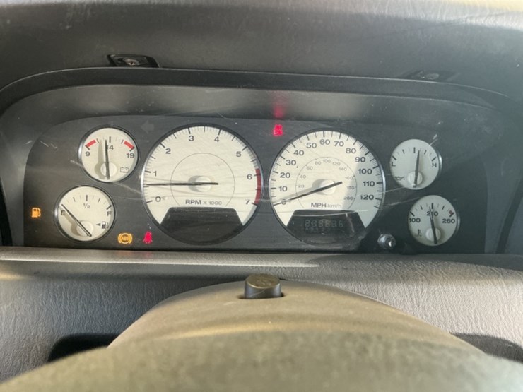 2004-jeep-grand-cherokee-image-16