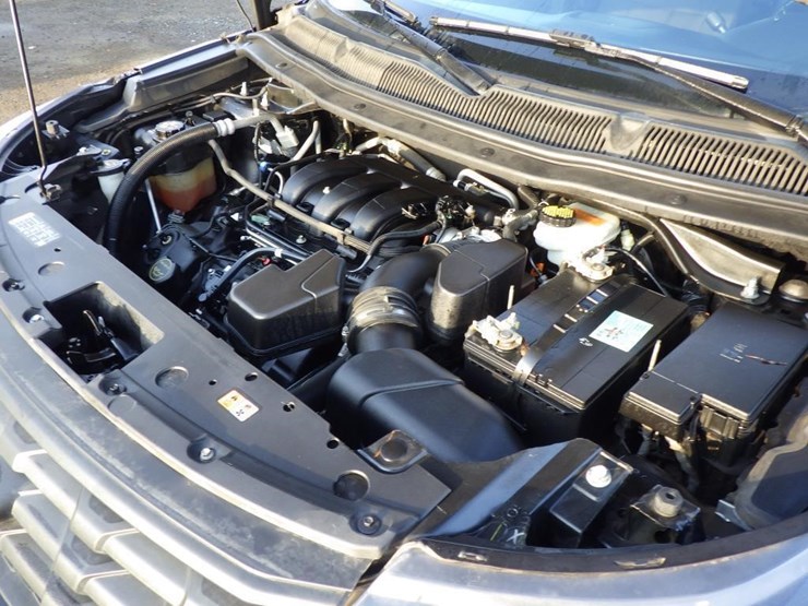 2018-ford-explorer-image-10