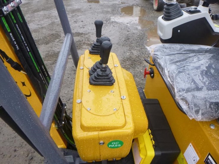 agt-mx12rx-hydraulic-excavator-image-21