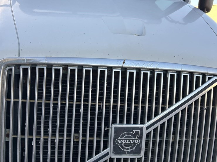 1999-volvo-vnl64t770-image-72