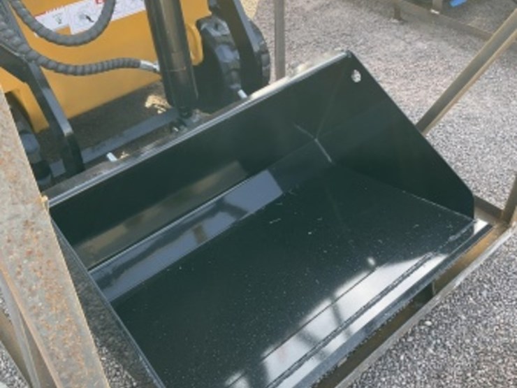 2025-agt-mx-mrt14-stand-up-skid-steer-image-6