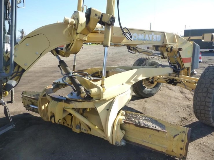 2006-komatsu-gd555-3c-image-27