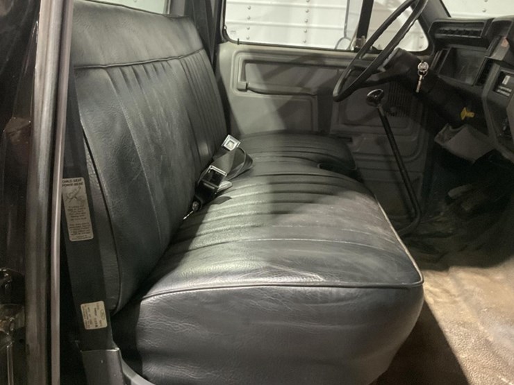 1995-ford-f800-image-16