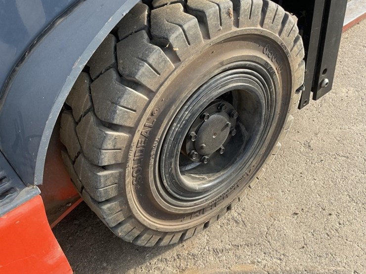 (inv.51000)-2016-toyota-8fdu18-diesel-forklift,-567-hours,-4000-cap,-3-stage-mast,-fork-positioner-image-13