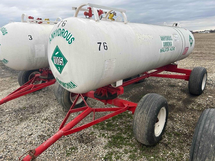 1000-gal.-nh3-tank-on-gear-#76-image-10