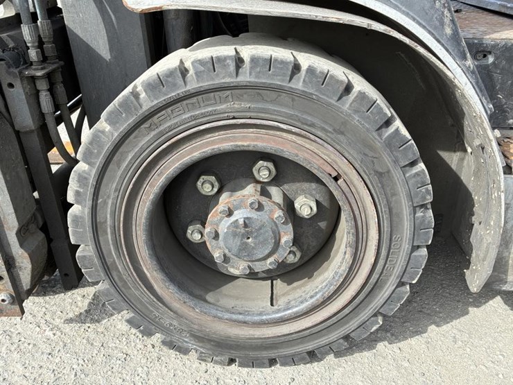 nissan-mug1f2a30jv-image-10