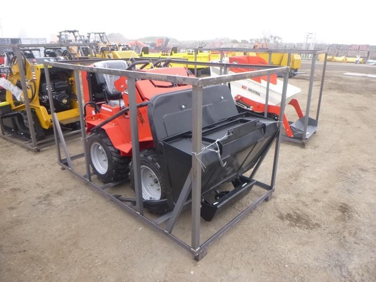 2025-agt-sda140w-skid-steer-loader-image-2