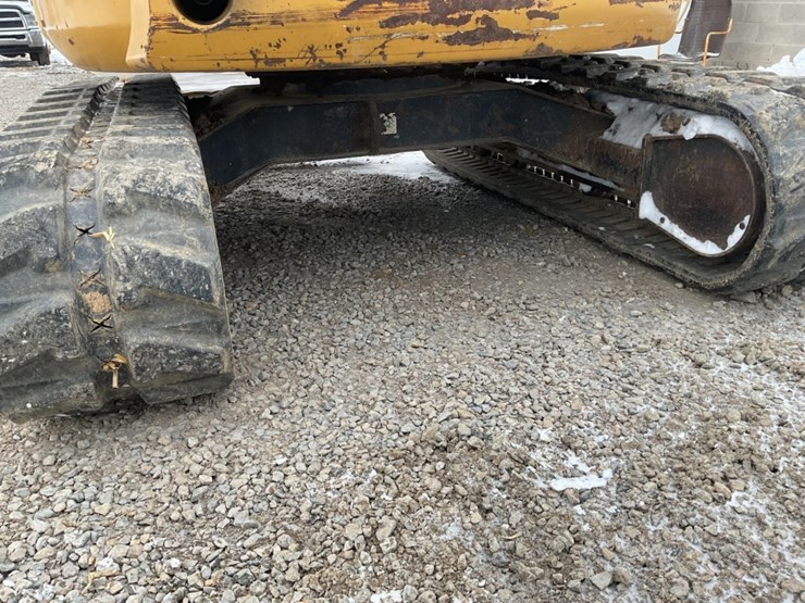 caterpillar-304cr-image-26