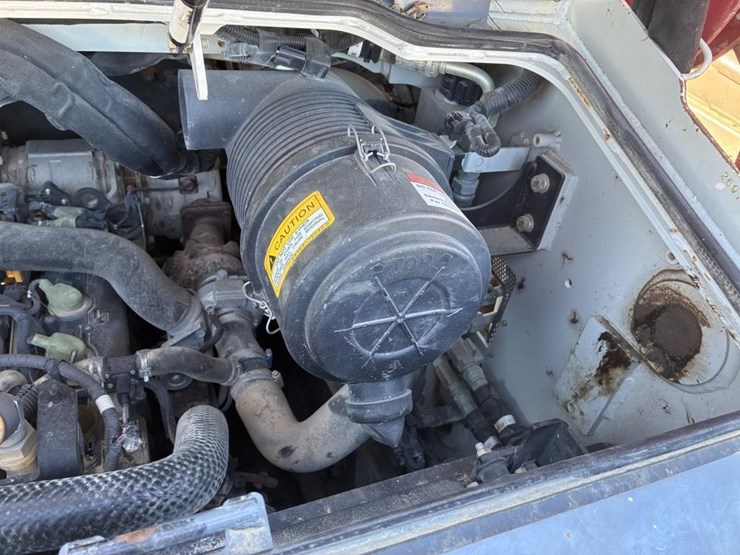 2019-takeuchi-tl10v2-image-15