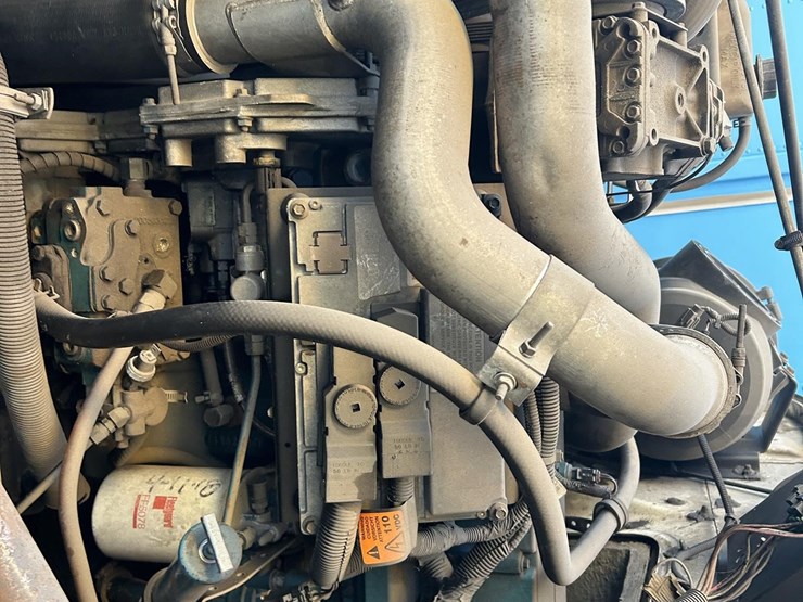 2001-international-4700-image-39