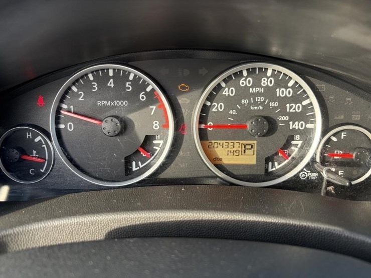 2012-nissan-pathfinder-image-13