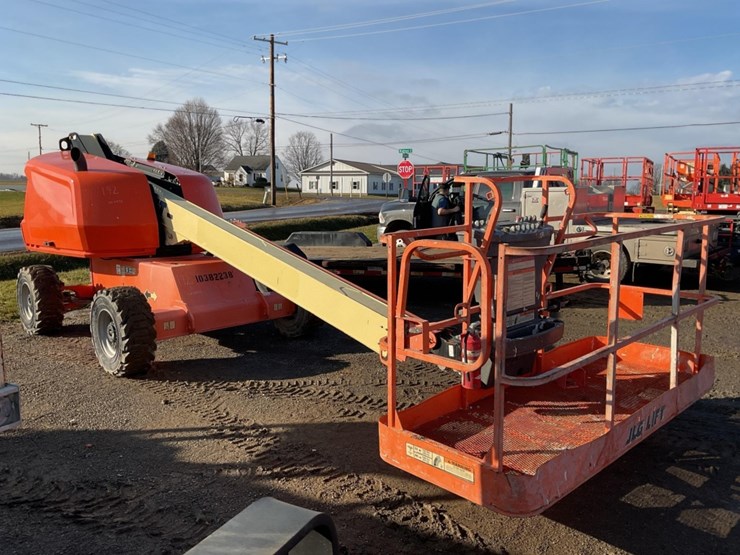 2015-jlg-400s-image-1