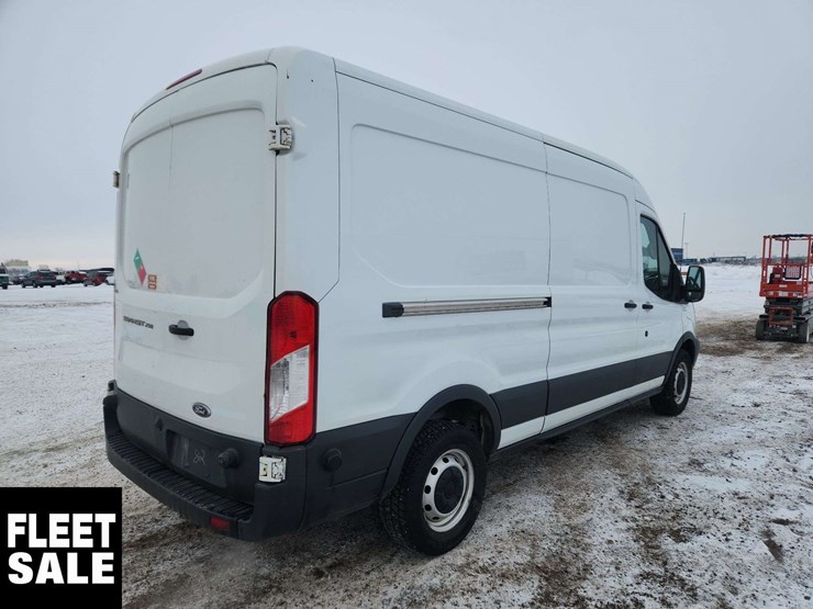 2017-ford-transit-image-4