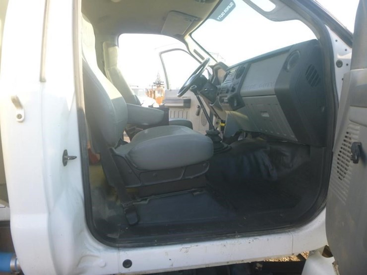 2015-ford-f750-image-11