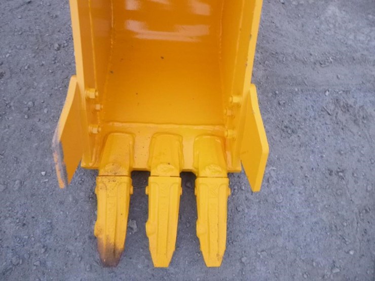 caterpillar-303-image-6