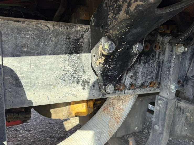 2014-peterbilt-389-image-32