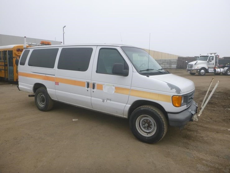 2006-ford-e350-image-2