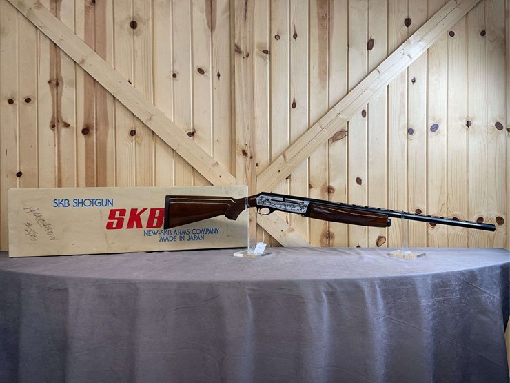 skb-duck-unlimited-12-gauge-semiauto-shotgun-image-1