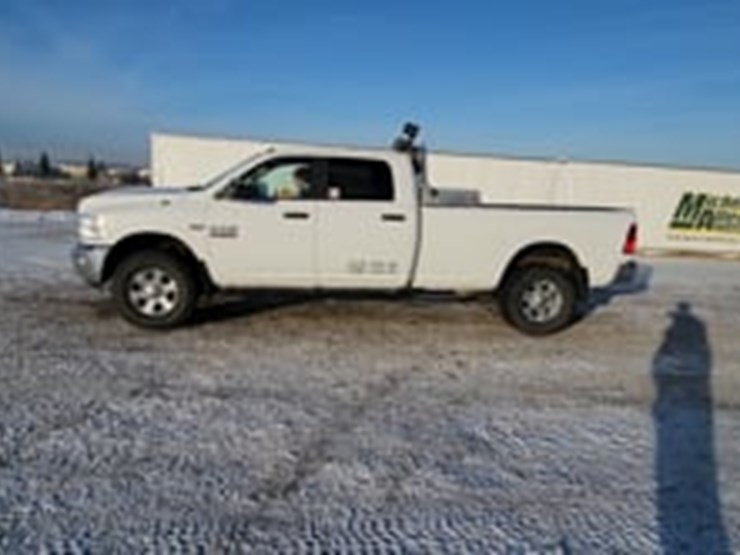 2014-dodge-2500-image-5