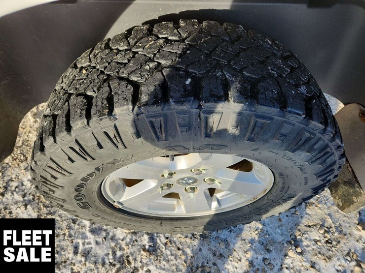 2012-dodge-1500-image-12