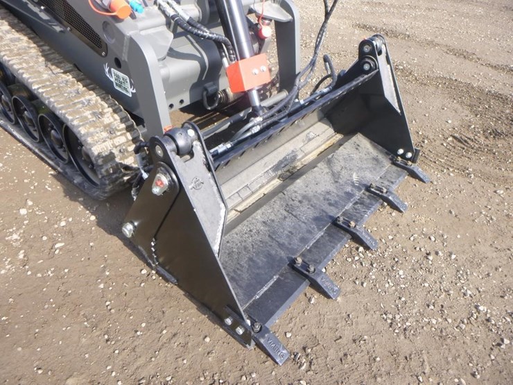 2025-kubota-d1703-image-10