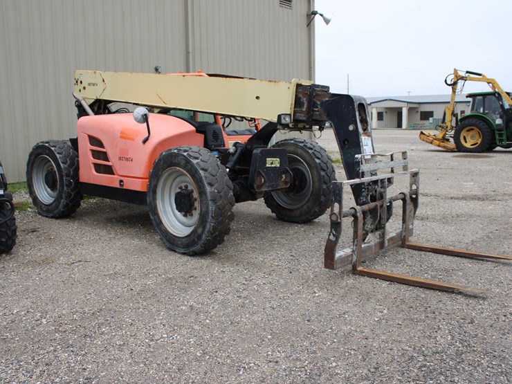 2015-jlg-g6-42a-image-2