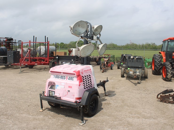 #1011-•-generac-light-tower-image-2