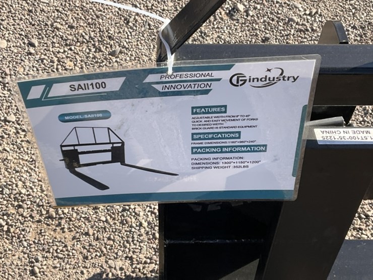 4ft-pallet-forks-for-skid-steer-image-5