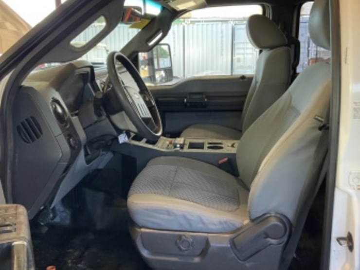 2015-ford-f550-image-23