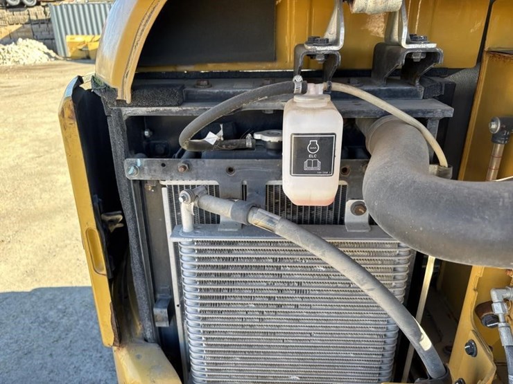 2018-caterpillar-303-image-49