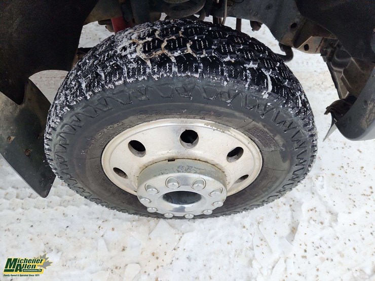 2012-ford-f550-image-11