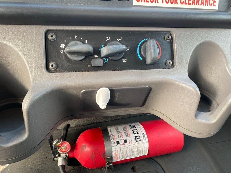 2018-freightliner-box-truck-**updated-1/30/26-@-155pm**-image-32