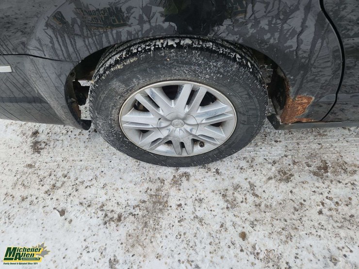 2009-chrysler-town-&-country-image-31