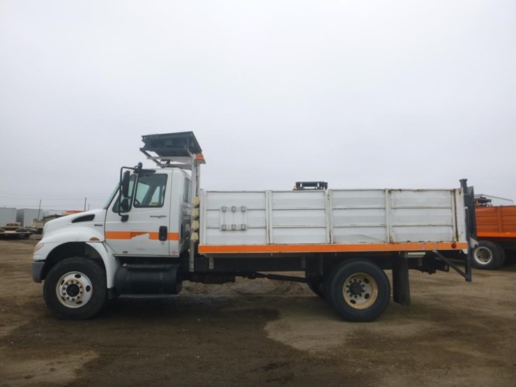 2010-international-durastar-4400-image-5