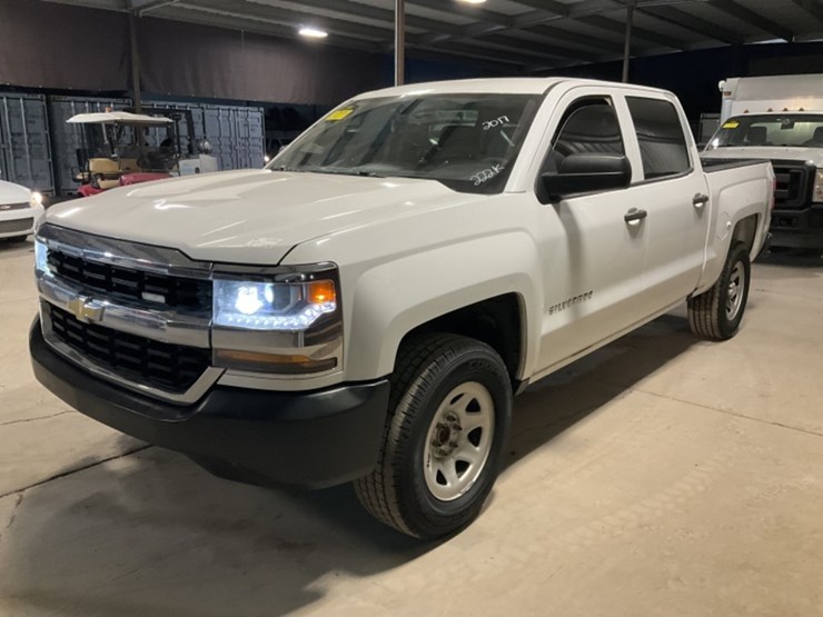 2017-chevrolet-silverado-1500-image-4