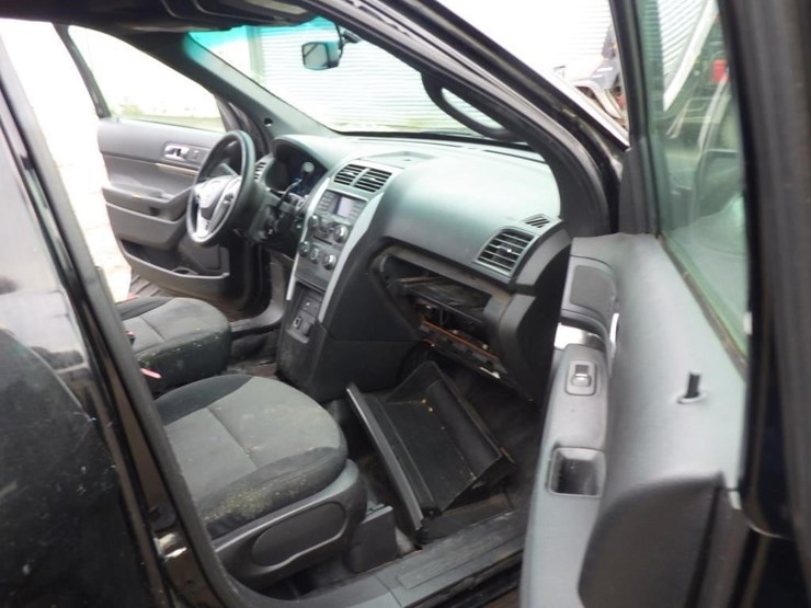 2014-ford-explorer-image-6