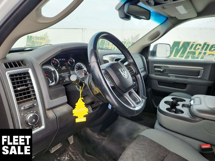 2013-dodge-1500-image-23