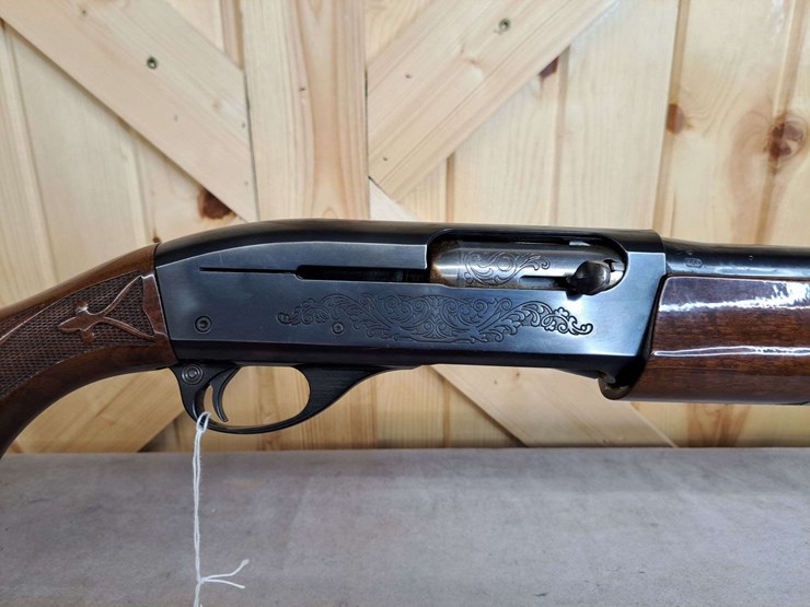 remington-model-1100-12-gauge-semiauto-shotgun-image-12