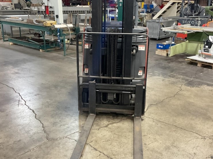 (inv.51024)-toyota-7bncu20-forklift,-4000-lbs-capacity,-2-stage-mast,-48"-forks,-side-shift,-36-v-image-10