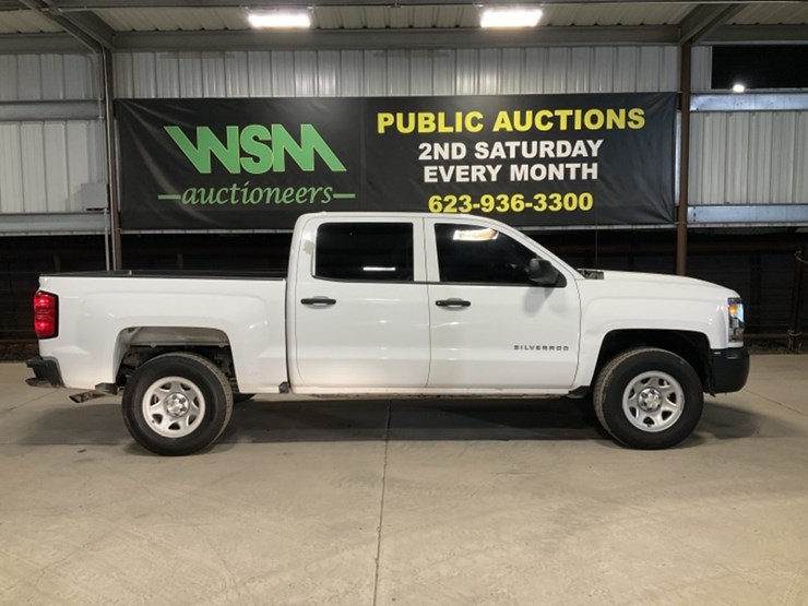 2017-chevrolet-silverado-1500-image-1