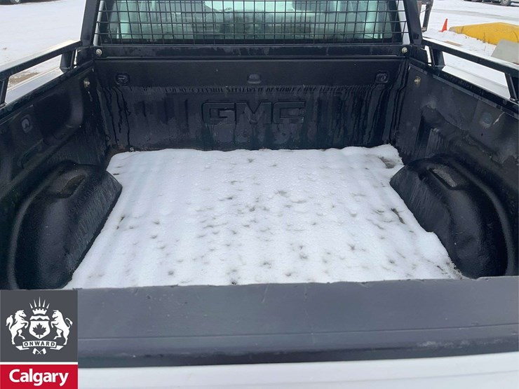 2017-gmc-sierra-1500-image-16