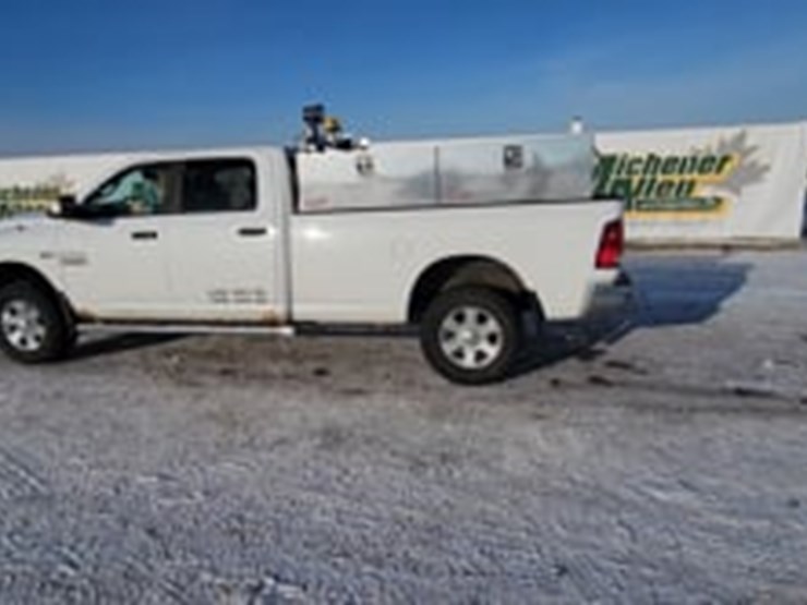 2014-ram-2500-slt-image-5