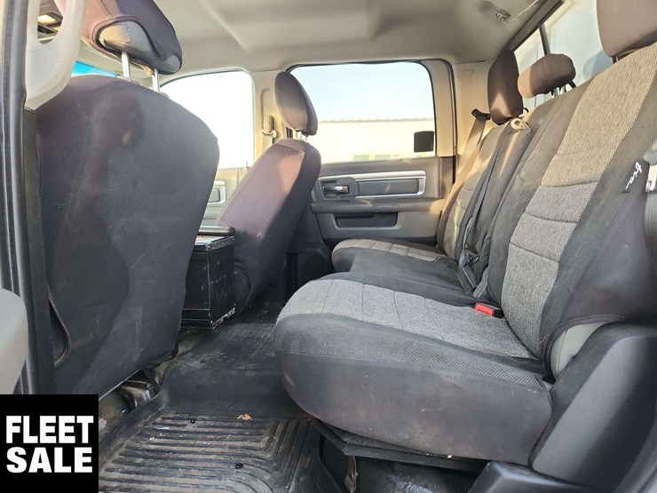 2014-ram-5500-4x4-s/a-service-truck-image-17