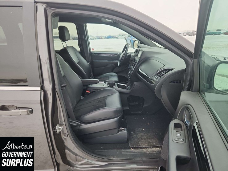 2020-dodge-grand-caravan-sxt-image-20