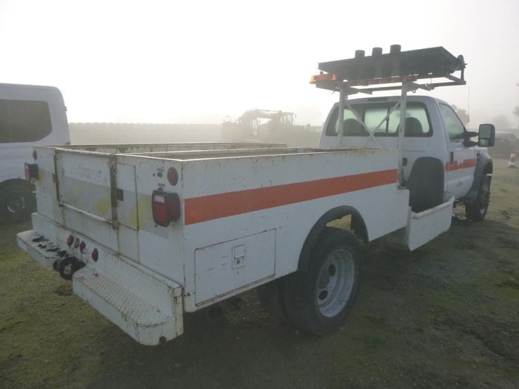 2008-ford-f550-image-3