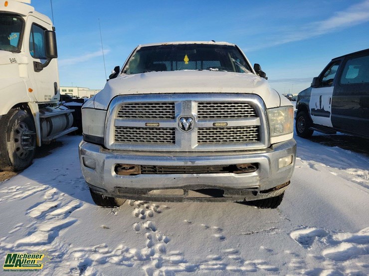 2014-dodge-2500-image-2