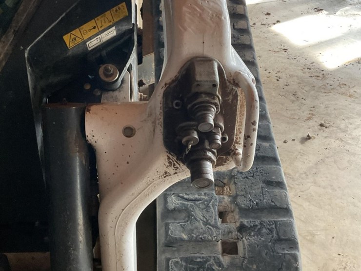 2021-bobcat-t66-image-8